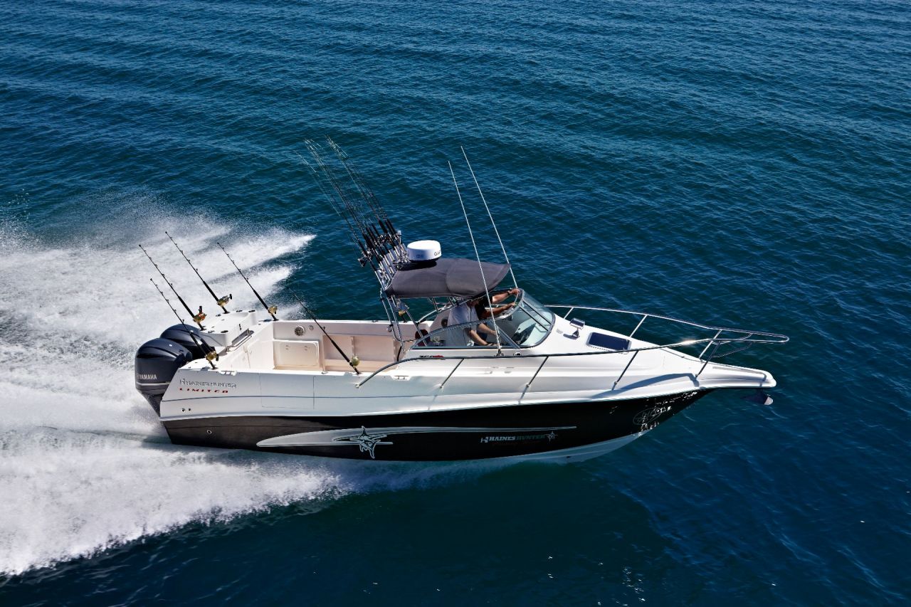 Image for Haines Hunter 760 R-Series + Yamaha F300UCB 4-Strokes Pack 1 for sale online prices 0