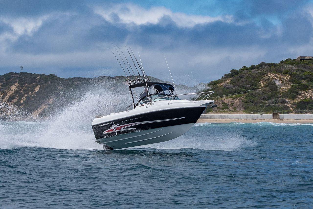 Image for Haines Hunter 565 R-Series + Yamaha F150HP 4-Strokes Pack 2 for sale online prices 0