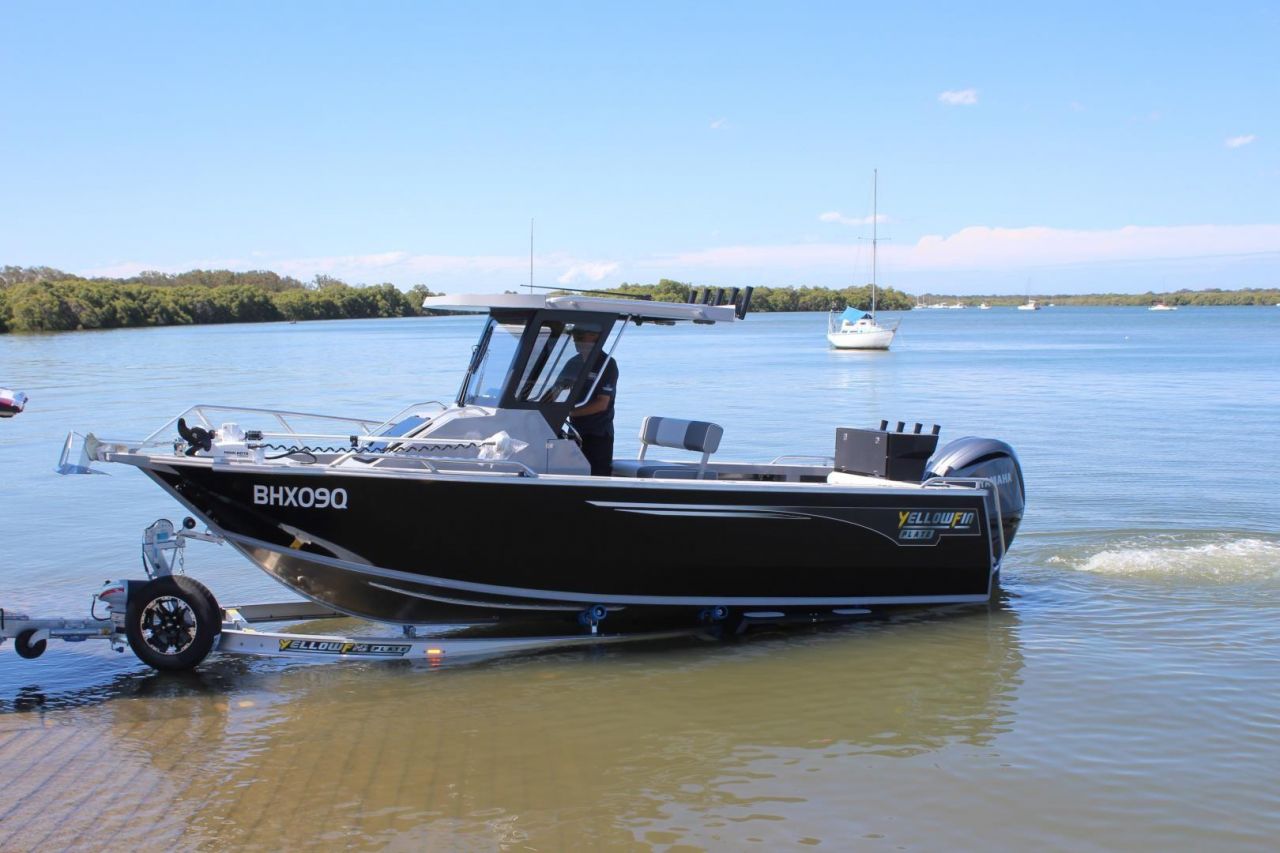 Image for 7000 YELLOWFIN CENTRE CABIN  200 HP PACK 4 1