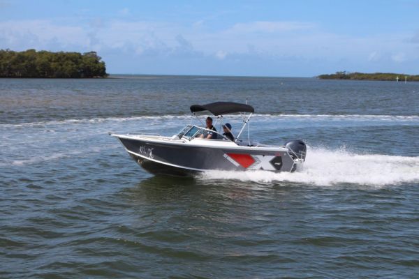 Quintrex 520 Cuiseabout + Yamaha F115hp 4-Stroke - Pack 2 for sale online prices image