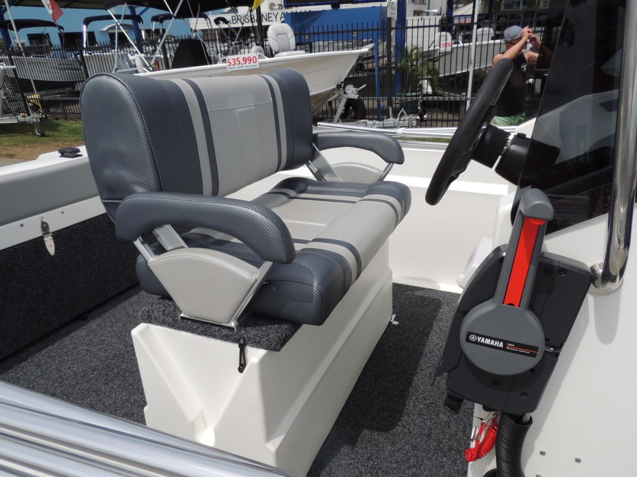 Image for POLYCRAFT 530 Centre Console  powered by a  F115   PACK 3 7