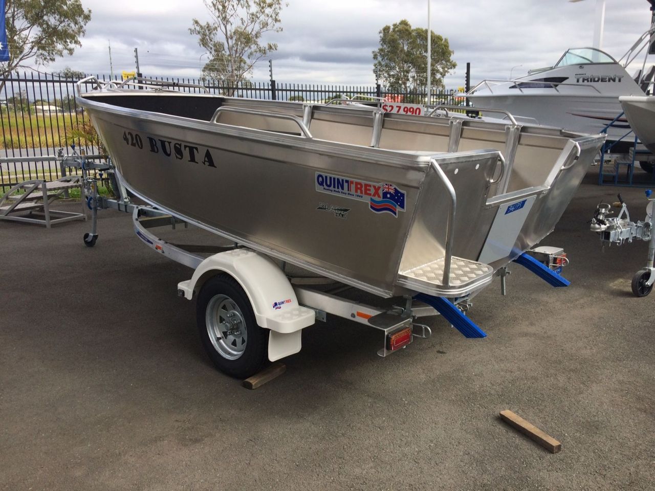 Image for QUINTREX 420 BUSTA WITH YAMAHA 40HP FOURSTROKE FOR SALE 1