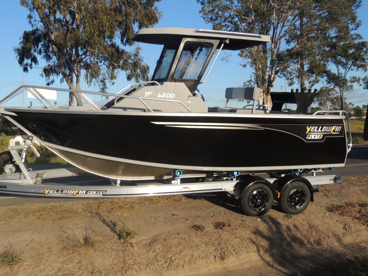 Image for 6200 YELLOWFIN Centre Cabin 150 HP PACK 3 1