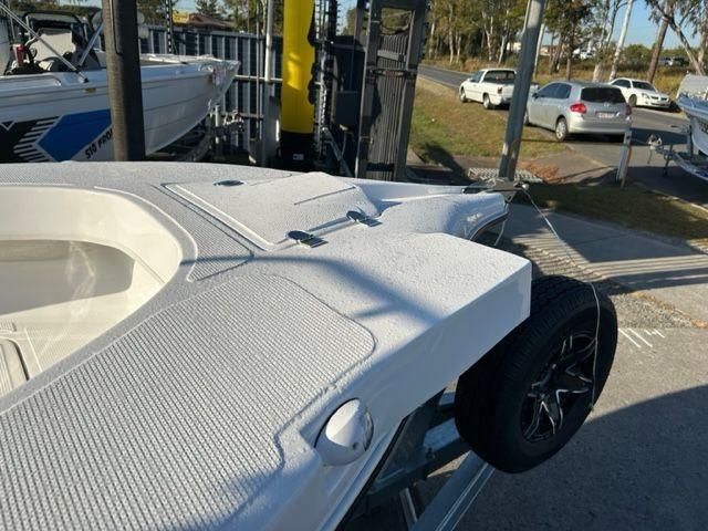 Image for NEW 2024 EVOLUTION 500 AXIS CENTRE CONSOLE WITH YAMAHA 75HP  FOR SALE 20