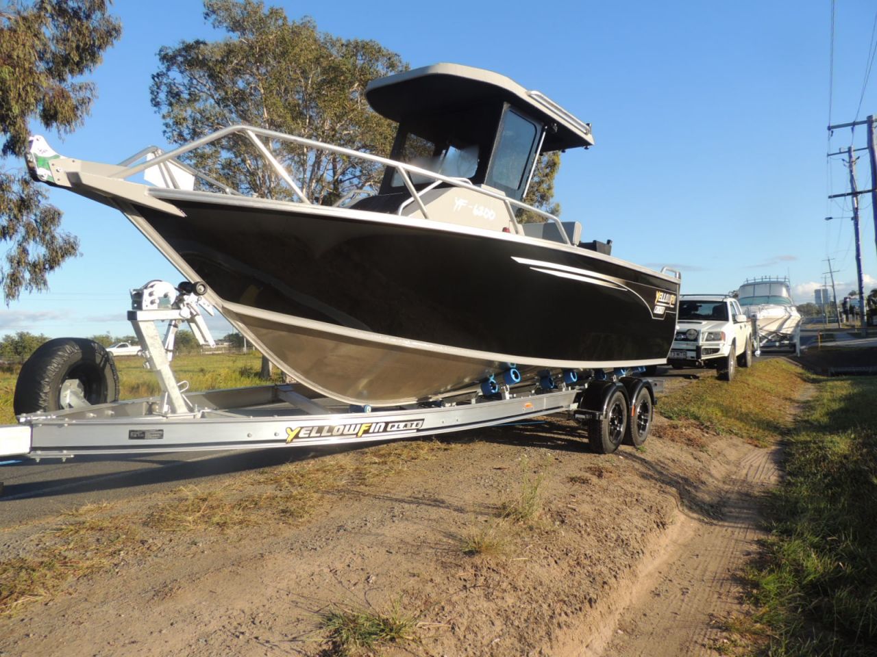 Image for 6200 YELLOWFIN Centre Cabin 150 HP PACK 4 0