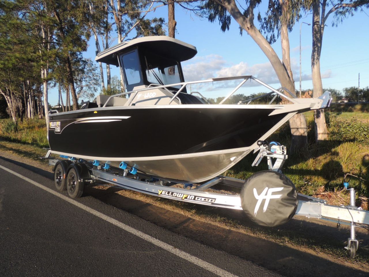 Image for 6200 YELLOWFIN Centre Cabin 150 HP PACK 4 1