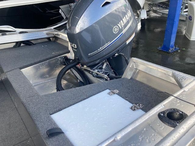 Image for Quintrex 420 Renegade SC(Side Console) + Yamaha F50hp 4-Stroke - Pack 2 for sale online prices 18
