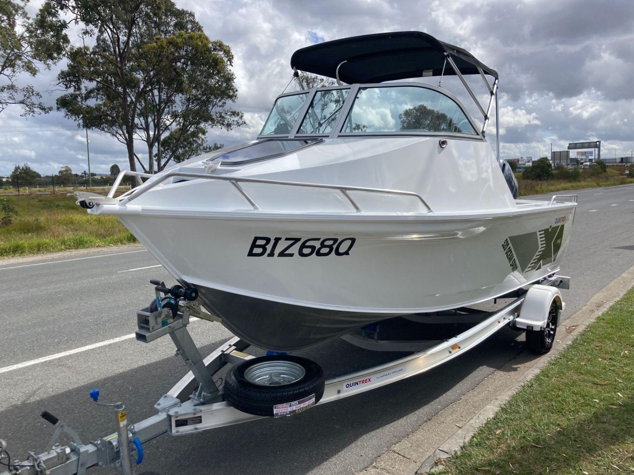 Image for USED 2023 QUINTREX 520 OCEAN SPIRIT WITH YAMAHA 90HP FOURSTROKE FOR SALE 1