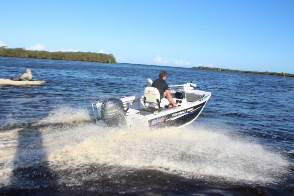 Quintrex 420 Hornet Trophy  + Yamaha F40hp 4-Stroke - Pack 1 for sale online prices image
