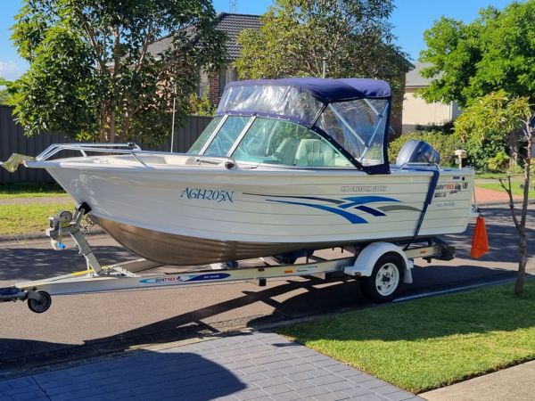 2011 Quintrex 490 Freedom Sport Bowrider image