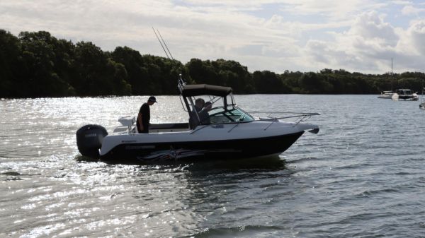 Haines Hunter 620R + Yamaha F200hp 4-Stroke - Pack 3 for sale online prices image