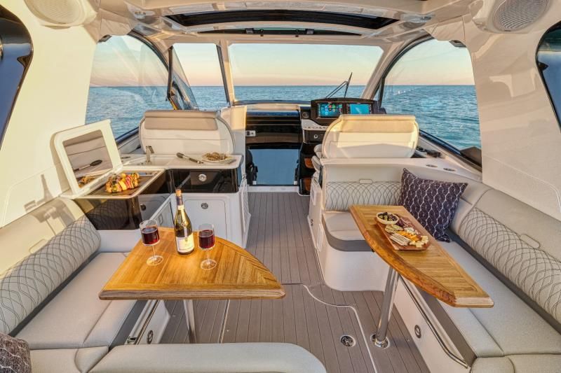 Image for SEA RAY 370 SUNDANCER  OB 29