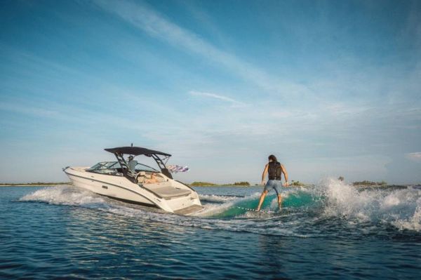 SEA RAY SLX 260 SURF image