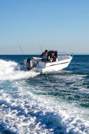 Polycraft 599 Frontier Console + Yamaha F150hp 4-Stroke - Pack 2 for sale online prices image