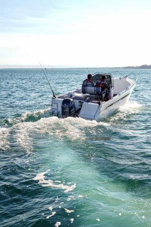 Polycraft 599 Frontier Console + Yamaha F150hp 4-Stroke - Pack 4 for sale online prices image