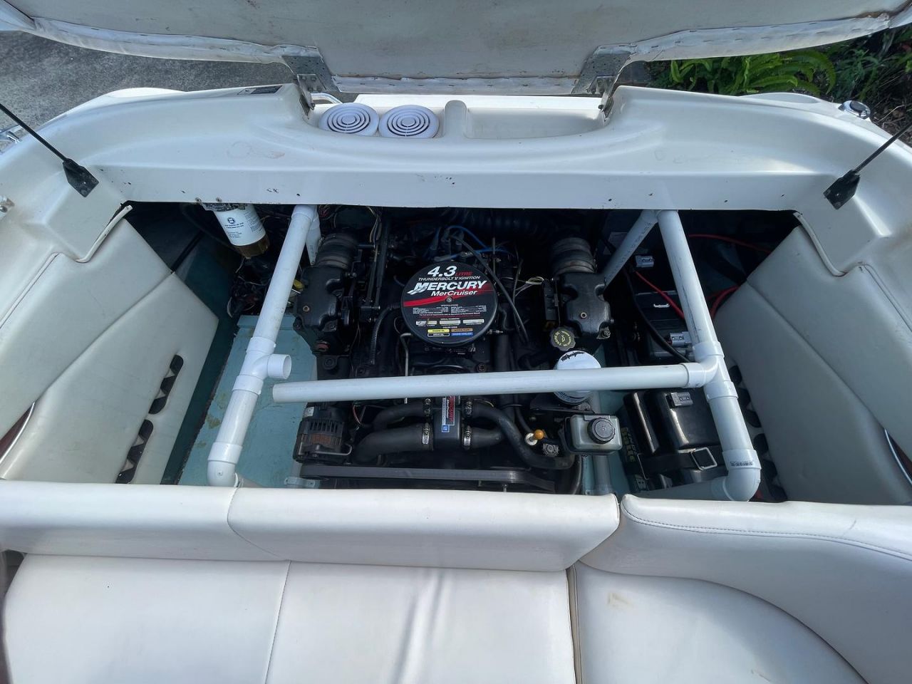 Image for 2000 Bayliner 1850 Capri Bowrider 23
