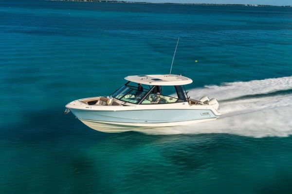 2025 Boston Whaler 330 Vantage image