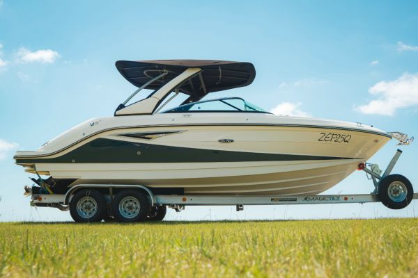 2021 Sea Ray Slx 250 Monohull image
