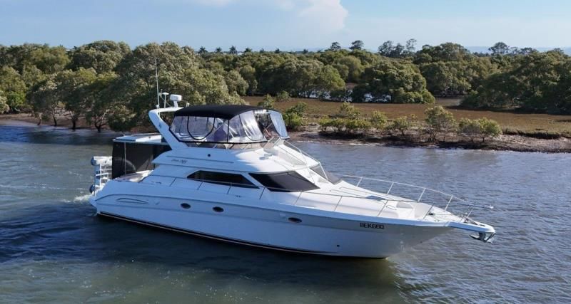 Image for 2000 Sea Ray 450 Express Bridge 1