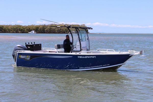 Yellowfin 7000 Centre Console + Yamaha F200hp 4-Stroke - Pack 1 for sale online prices image