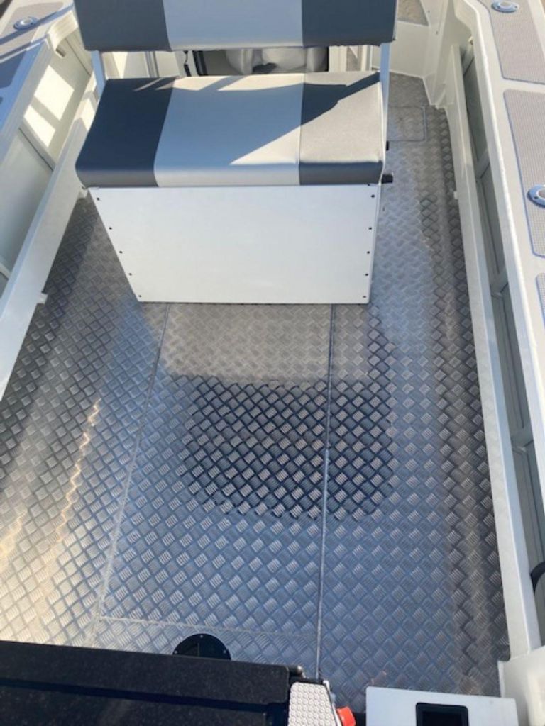 Image for Yellowfin 7000 Centre Console + Yamaha F200hp 4-Stroke - Pack 1 for sale online prices 11