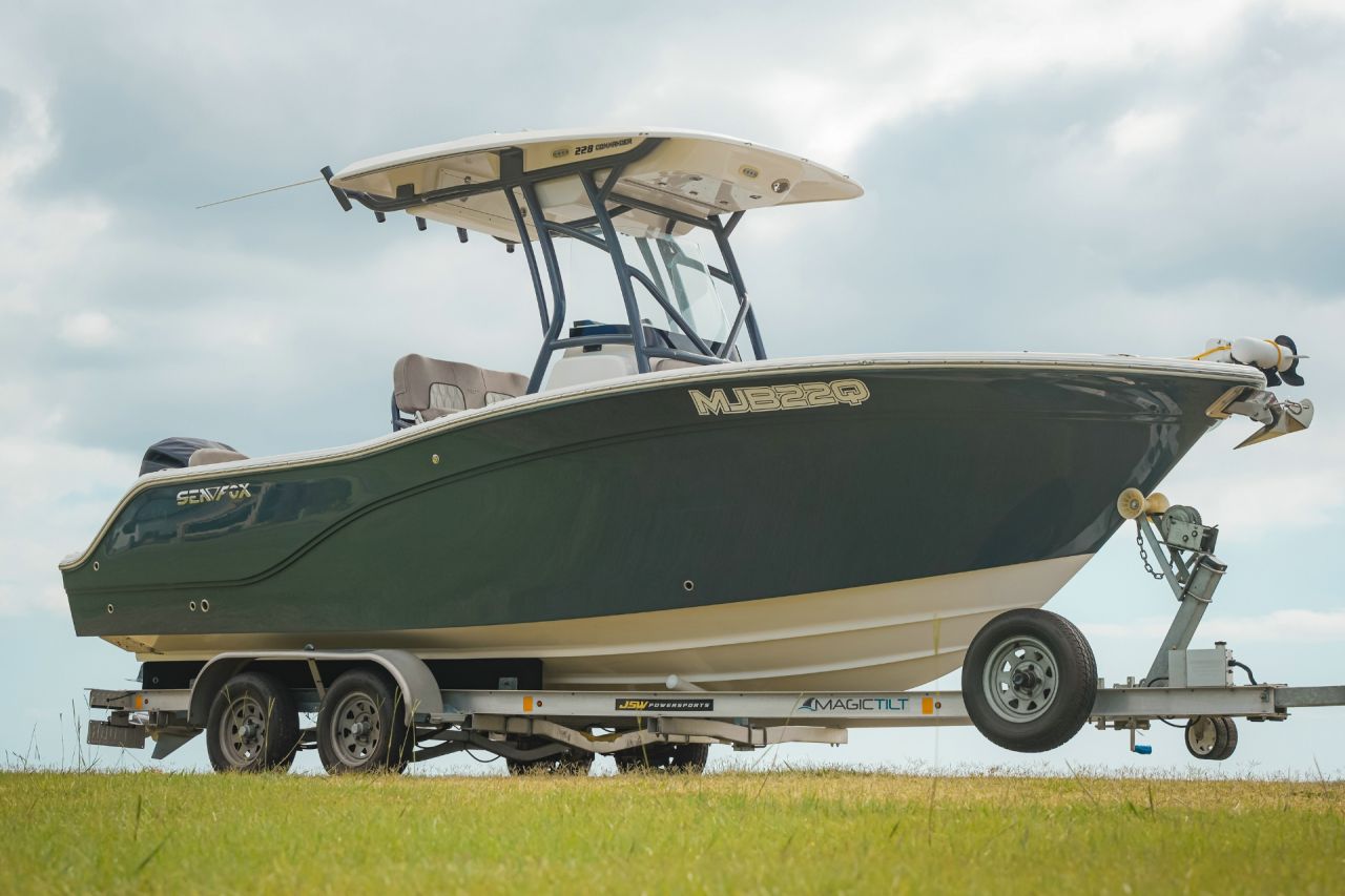 Image for 2021 Sea Fox 228 Commander Monohull 0