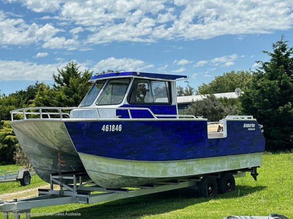 2024 Alumarine 8.0 Commercial Cat image