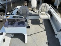 Image for 2017 QUINTREX 420 Renegade SC 21