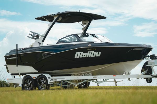 2025 Malibu Wakesetter 22 Lsv Monohull image