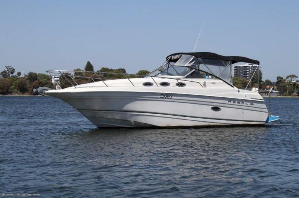 2001 Regal Commodore 2660 image