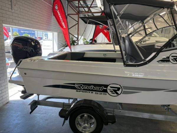 2024 Revival R525 Boat SPORTZ image