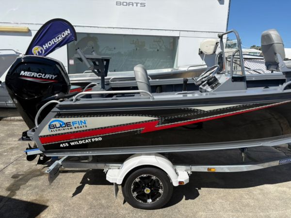 2025 Bluefin Wildcat Pro Boat 455 image