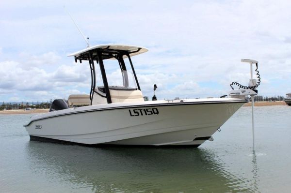 2022 Boston Whaler 220 Dauntless image