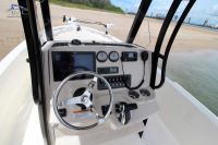 Image for 2022 Boston Whaler 220 Dauntless 7