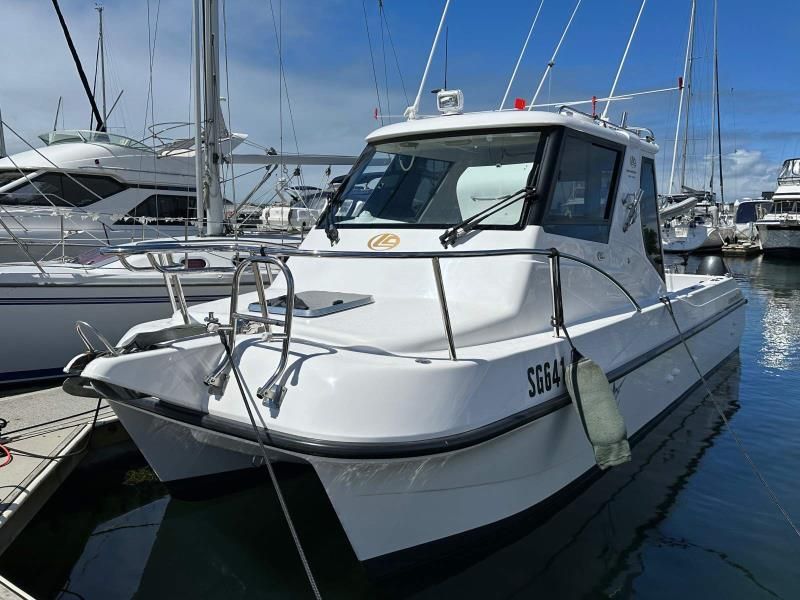 Image for 2015 Leisurecat 8000 Sportsfisher 1