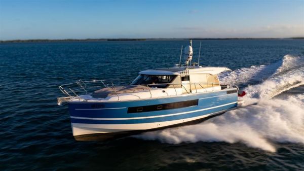 2015 JEANNEAU NC 14 image