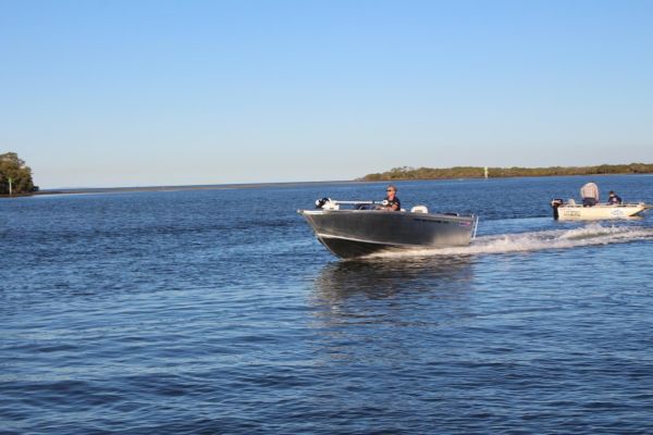 Quintrex 490 Renegade SC(Side Console) + Yamaha F90hp 4-Stroke - Pack 3 for sale online prices image