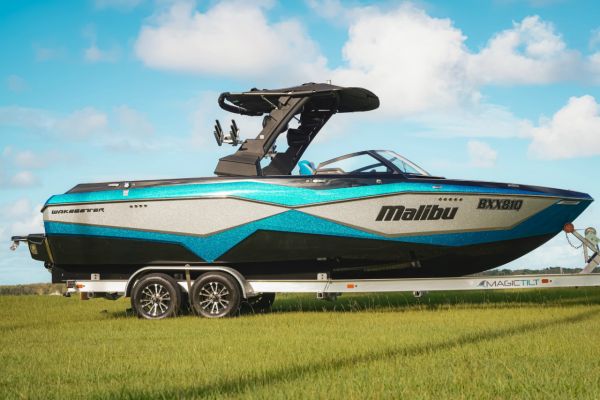2022 Malibu Wakesetter 25 Lsv Monohull image