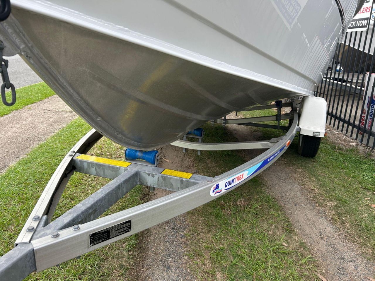 Image for USED 2017 QUINTREX 420 RENEGADE SIDE CONSOLE WITH 40HP EVINRUDE FOR SALE 6
