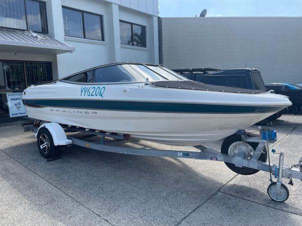 2000 Bayliner 1850 Capri Bowrider image