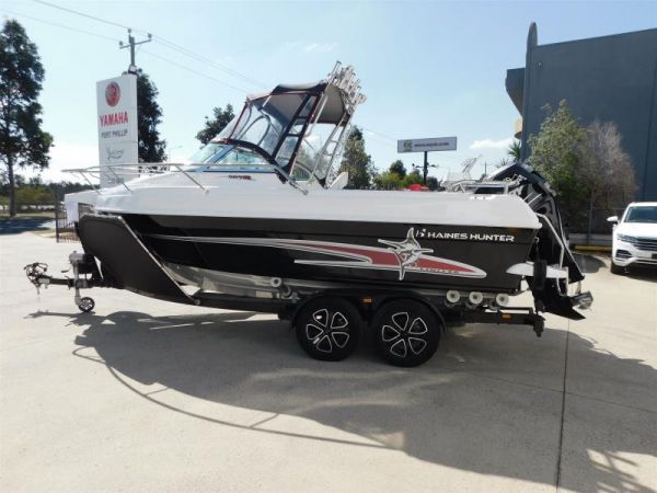 2015 HAINES HUNTER R-Series 565 image