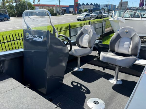 2025 Horizon 442 Stryker Boat XPF image