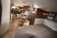 Image for 2020 Sea Ray 350 Sundancer Coupe 5