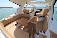 Image for 2020 Sea Ray 350 Sundancer Coupe 10