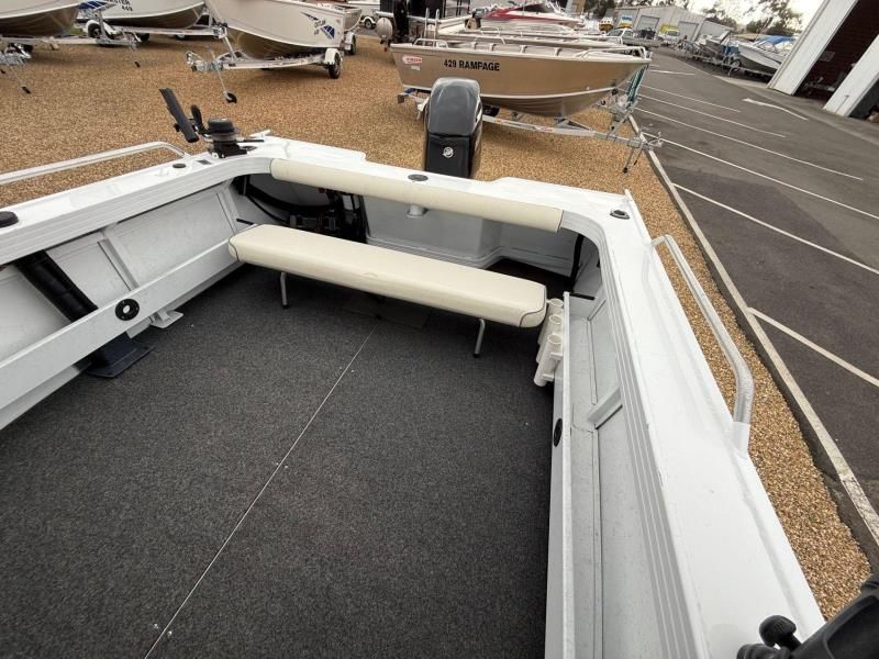 Image for QUINTREX 481 FISHABOUT PRO RUNABOUT 20