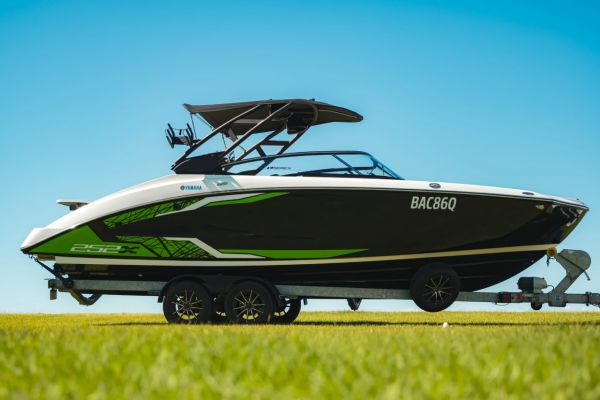 2021 Yamaha 252Xe Sport Monohull image
