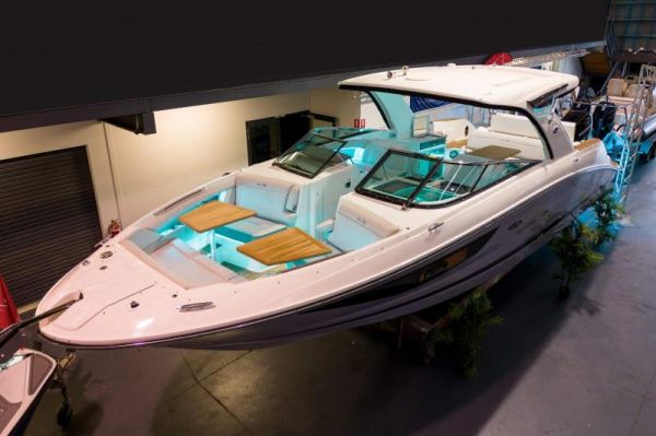 2023 Sea Ray 350 SLX OB image
