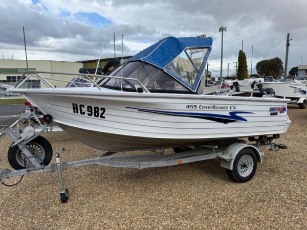QUINTREX 455 COAST RUNNER CV RUNABOUT image