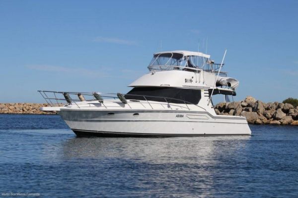 1993 Thomascraft 38 Flybridge Cruiser image