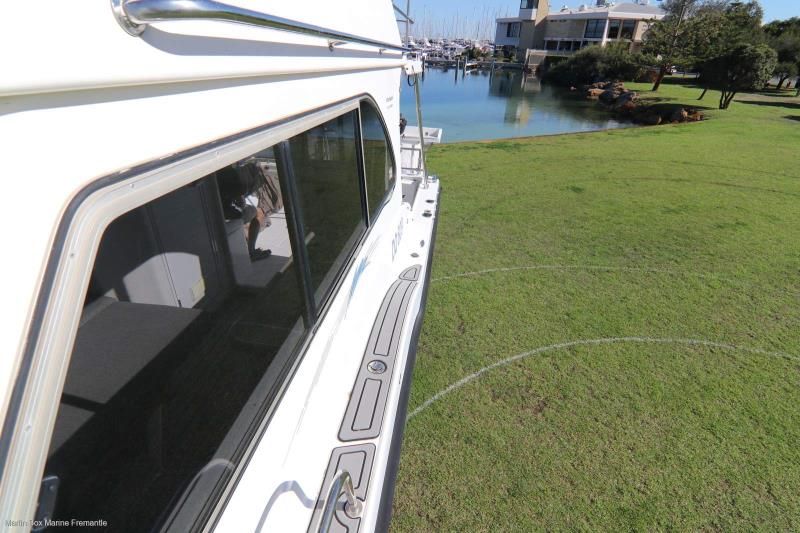 Image for 2006 Leisurecat 9000 Profisher 34
